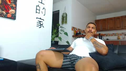 Wesley Rogger online show from May 29, 11:25 pm