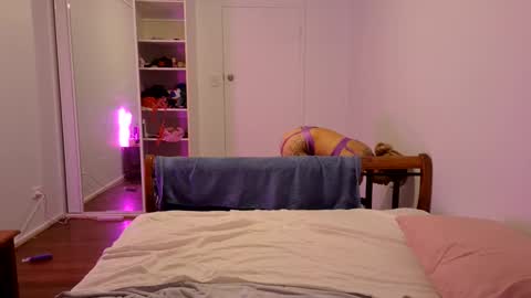 wet kitty online show from February 25, 10:19 am
