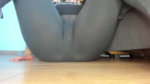 wet_pants2022 online show from June 1, 11:33 am
