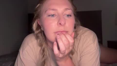 Scarlett online show from April 25, 1:30 am