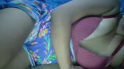wetpussie4_you online show from September 28, 7:45 pm