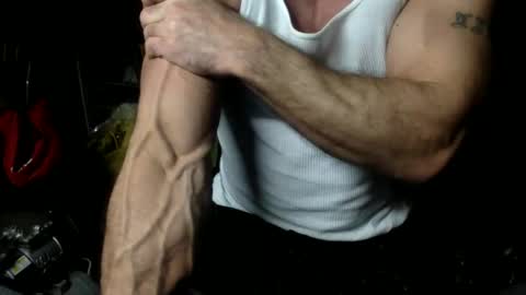 Snapshot of whackingmywilly chatting on February 26, 10:05 am whackingmywilly online show from February 26, 10:05 am