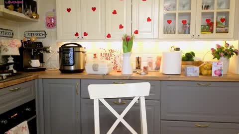 Victoria Maria online show from February 5, 12:58 am