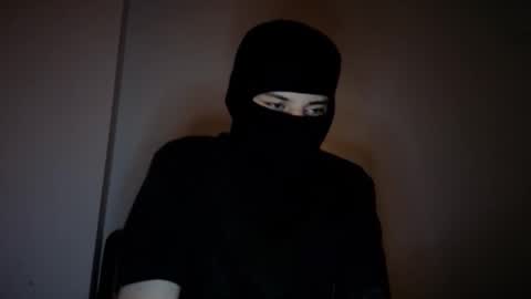 whispero_o online show from December 17, 1:18 pm