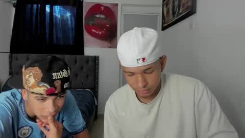 white online show from March 25, 8:04 pm