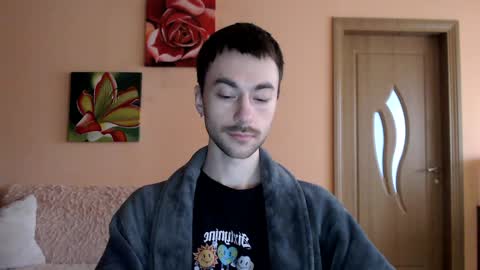 Tom online show from April 8, 9:12 am