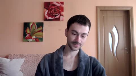 Tom online show from March 28, 11:44 am