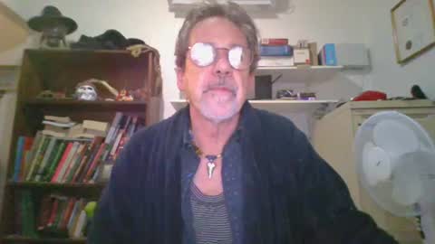 whiteboomer online show from July 15, 9:25 am