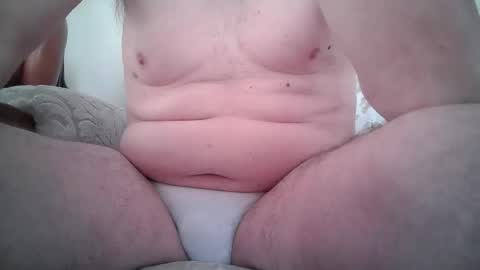 whitebriefs009 online show from April 13, 9:46 am