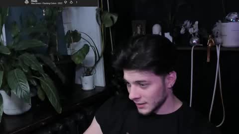 Gus online show from December 13, 9:32 pm