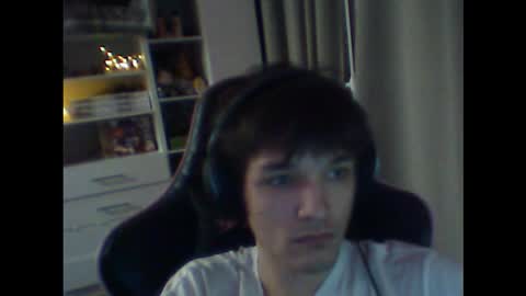 whitekingg online show from November 23, 1:31 pm