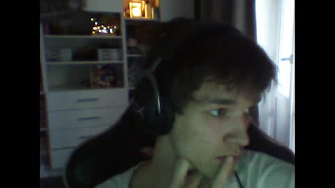 whitekingg online show from November 26, 10:45 am