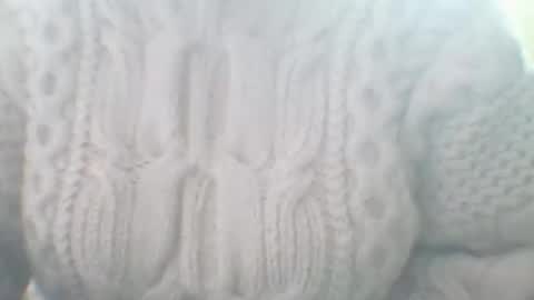 whitesweater online show from February 19, 7:28 am