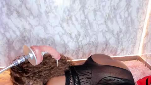 whitneyyfox online show from March 8, 10:11 am