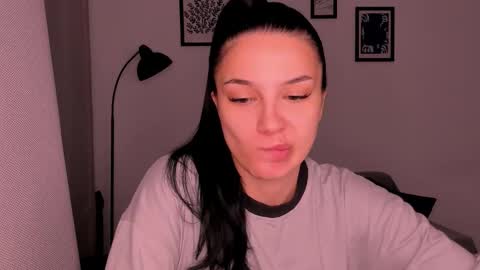 whoislulu online show from November 3, 6:53 pm