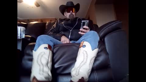 wibootdude online show from December 3, 7:50 pm