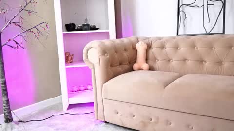 Lili online show from March 20, 7:02 am