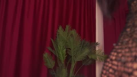 Lili online show from April 19, 6:58 am