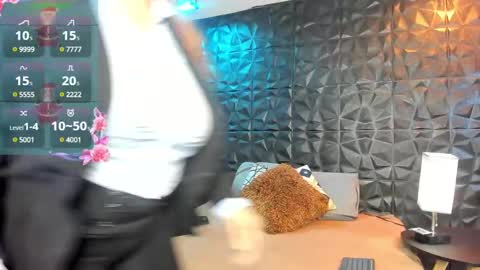 sussy online show from December 11, 12:23 pm