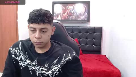 Snapshot of wiilliam_20 chatting on February 26, 2:49 pm wiilliam online show from February 26, 2:49 pm