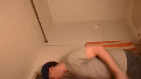 Snapshot of wild_otters chatting on October 31, 10:32 pm Wi1d Ott3r online show from October 31, 10:32 pm