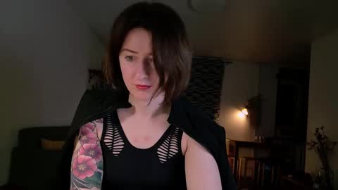 Snapshot of wild_peony chatting on December 13, 4:38 pm wild_peony online show from December 13, 4:38 pm