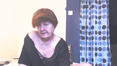 WildRedCat online show from April 10, 11:37 am