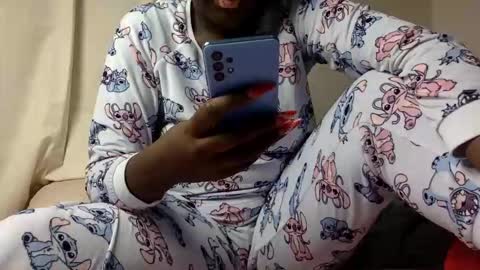 Willa Sara online show from May 10, 11:11 pm