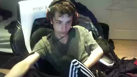 willfro_ online show from October 11, 2:05 am