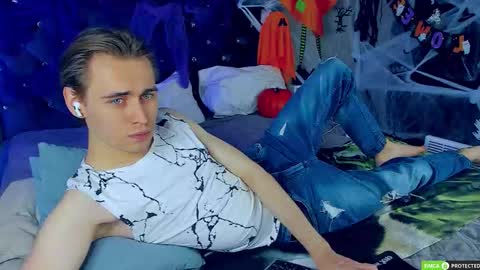 William online show from October 19, 4:06 am