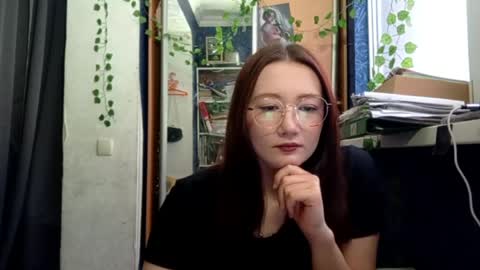 Phoebe online show from April 10, 3:06 pm