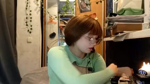 Phoebe online show from March 9, 8:24 pm