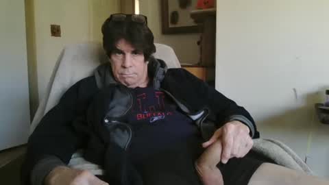 willtie26 online show from January 8, 7:03 pm