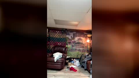 willy_dirk online show from December 17, 7:37 am