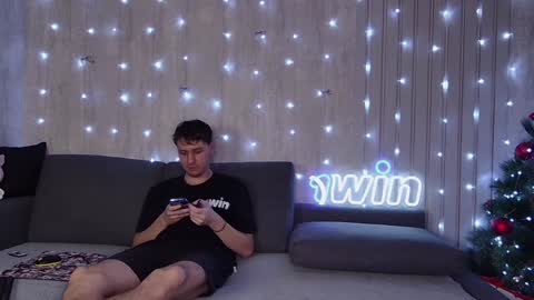 wineandboobs online show from December 30, 3:34 pm