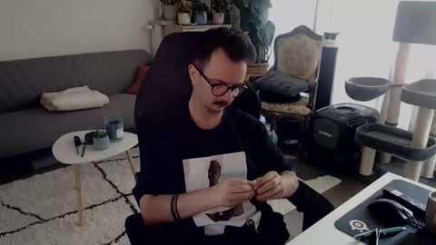 cream36 online show from October 1, 9:19 am