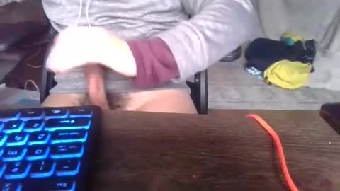 wintersnow2934853 online show from April 2, 4:58 pm