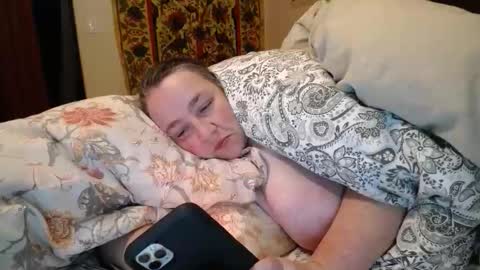 Annie online show from November 5, 7:54 am