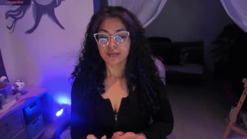     Luna Violeta  A r t i s t  online show from February 5, 12:36 am
