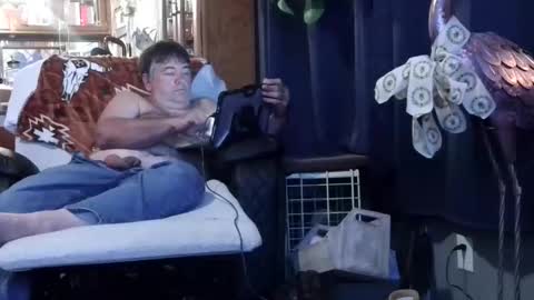 Snapshot of wldlife chatting on October 7, 1:12 am wldlife online show from October 7, 1:12 am