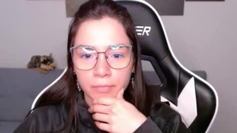 Alex online show from April 13, 3:22 am