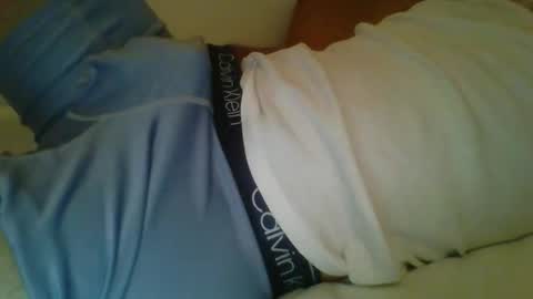 wolfylatinoplayfull online show from May 14, 4:21 am