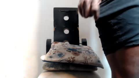 SHENIEL RODRIGUEZ online show from January 19, 5:37 am