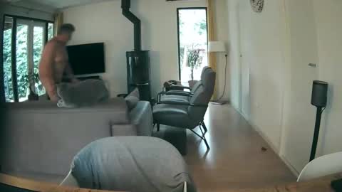 woodwurm and Snoeske online show from October 11, 7:24 am