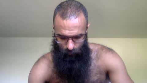 woof_wolf37 online show from March 18, 4:02 pm