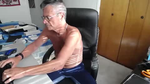 Large one  online show from December 25, 5:15 pm