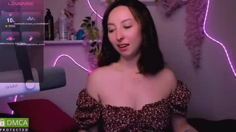 Sue online show from June 7, 8:47 pm