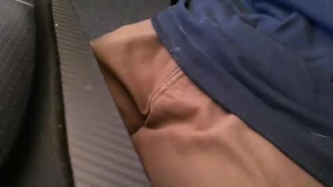 wrangleat0r online show from December 23, 2:51 am