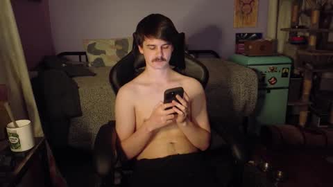 Wyatt online show from November 20, 1:48 am