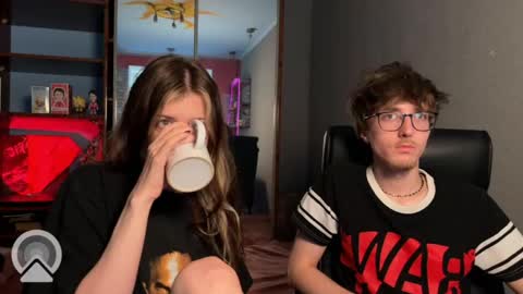 Philipp and Este online show from June 1, 5:09 am